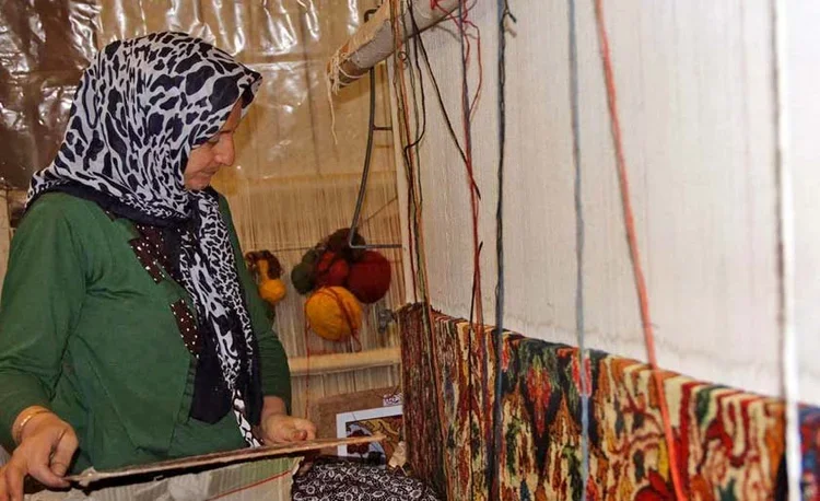 From Raw Fibers to Woven Masterpieces